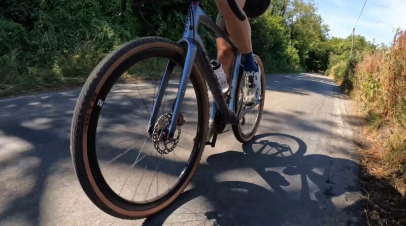 Cyclocross bike features
